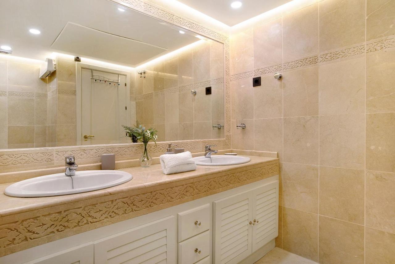 Luxury In Puerto Marina Apartment Benalmadena Exterior photo