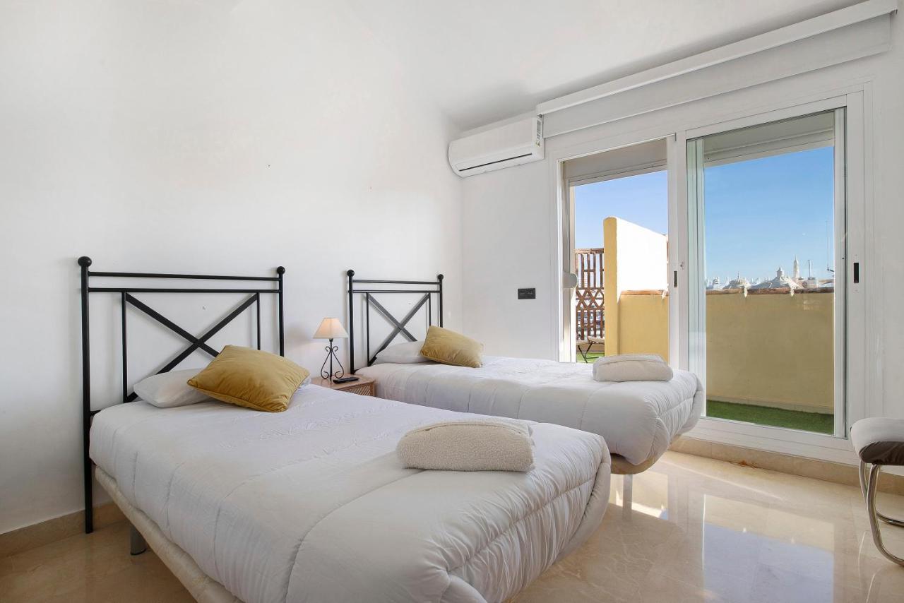 Luxury In Puerto Marina Apartment Benalmadena Exterior photo