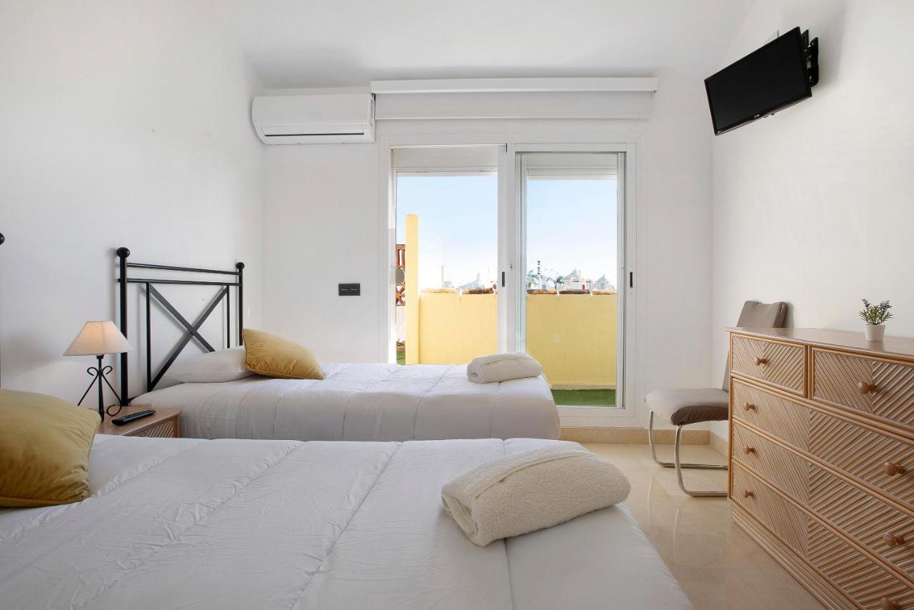 Luxury In Puerto Marina Apartment Benalmadena Exterior photo