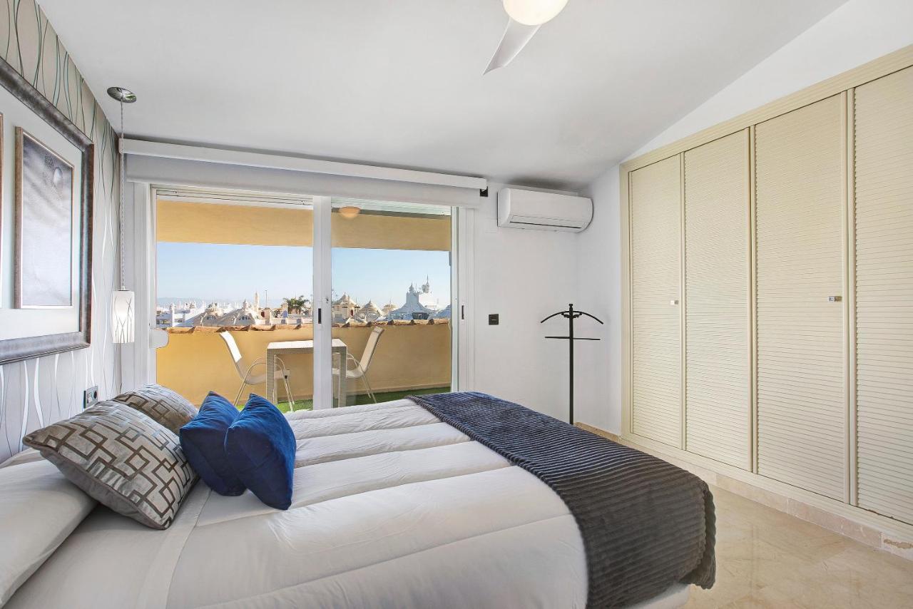 Luxury In Puerto Marina Apartment Benalmadena Exterior photo