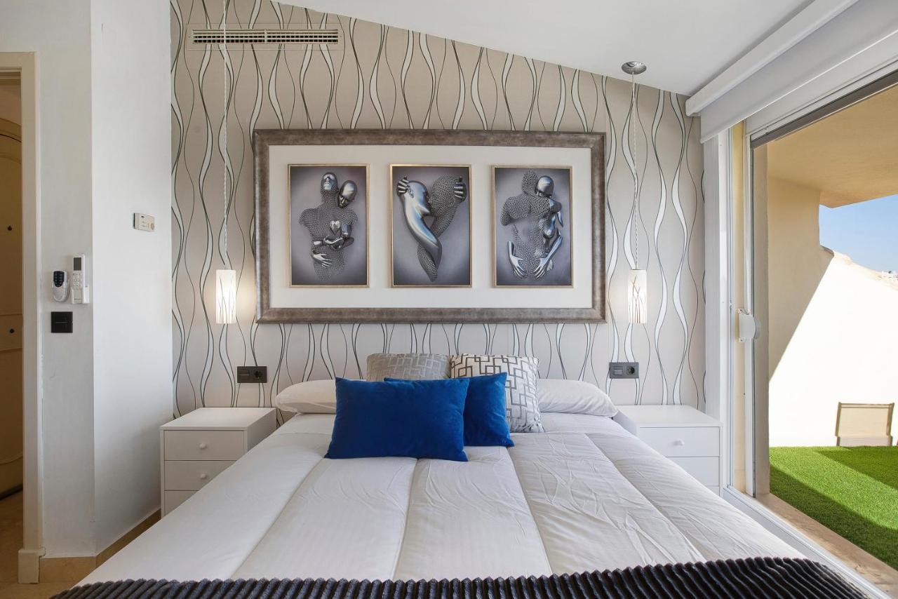 Luxury In Puerto Marina Apartment Benalmadena Exterior photo